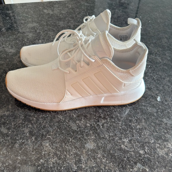 WORN ONE TIME - Adidas White Sneaker - Men’s 10.5 - Picture 3 of 7